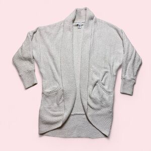 Cupcakes and Cashmere Cream Cozy Cardigan Womens Size Medium